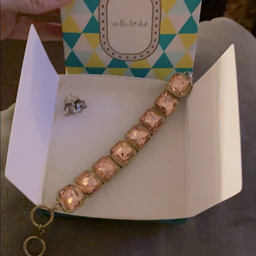 Brand new Stella and dot bracelet and earrings set